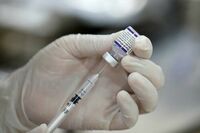 La OMS afirma que vacunar a 40 % de población mundial pondría fin a la fase aguda de la pandemia
