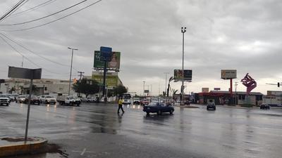 Tolvanera y lluvia oscurecen a La Laguna