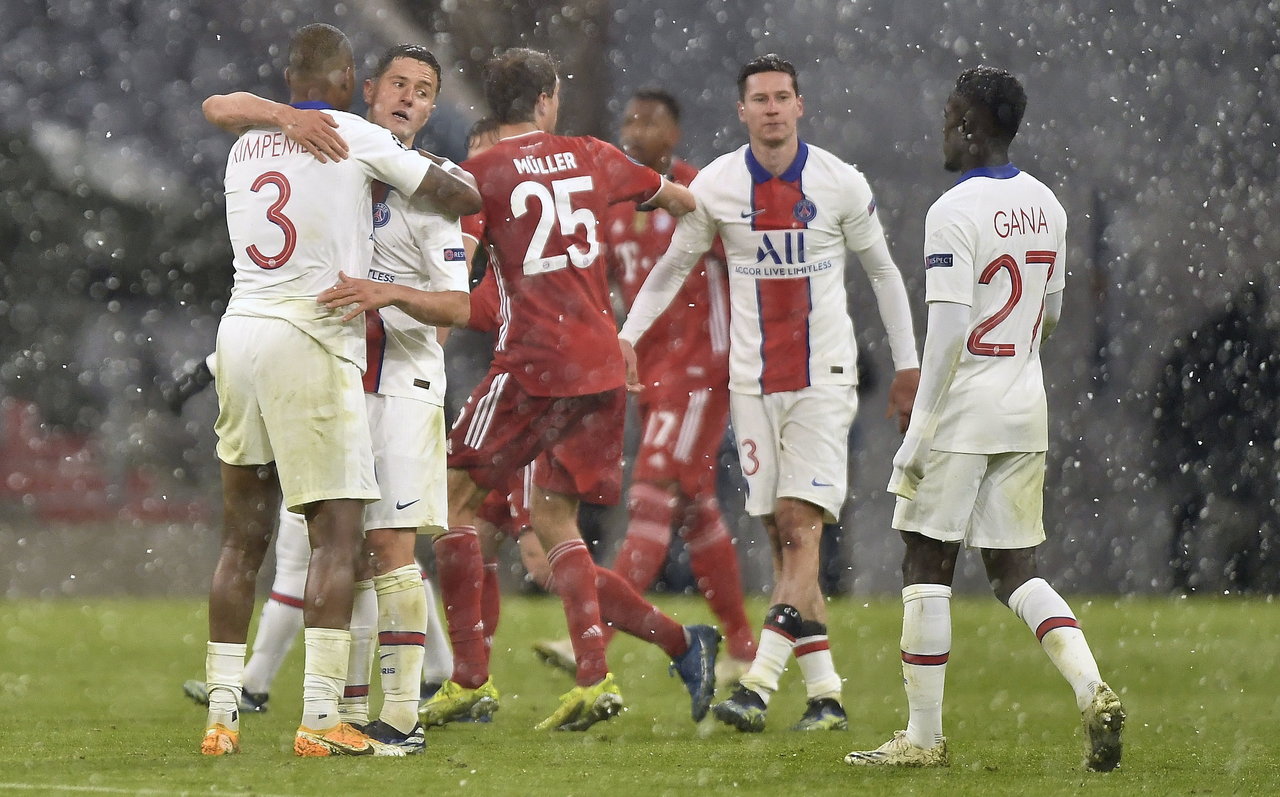 Un brillante Mbappé da triunfo al PSG en cancha del Bayern