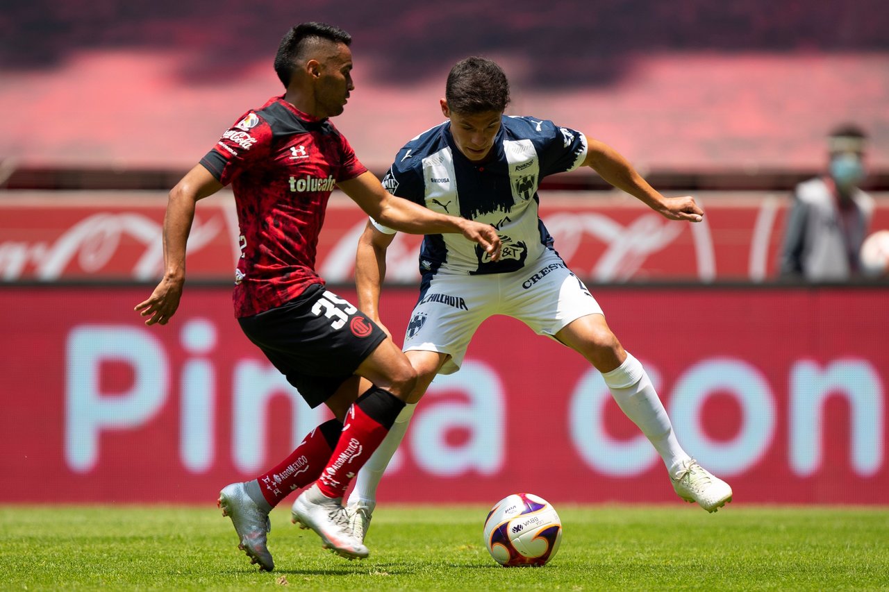 Vegas y Meza le dan victoria al Monterrey ante Toluca