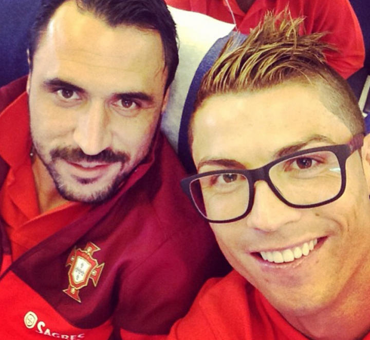 Cristiano cambia de 'look' Cristiano cambia de 'look'