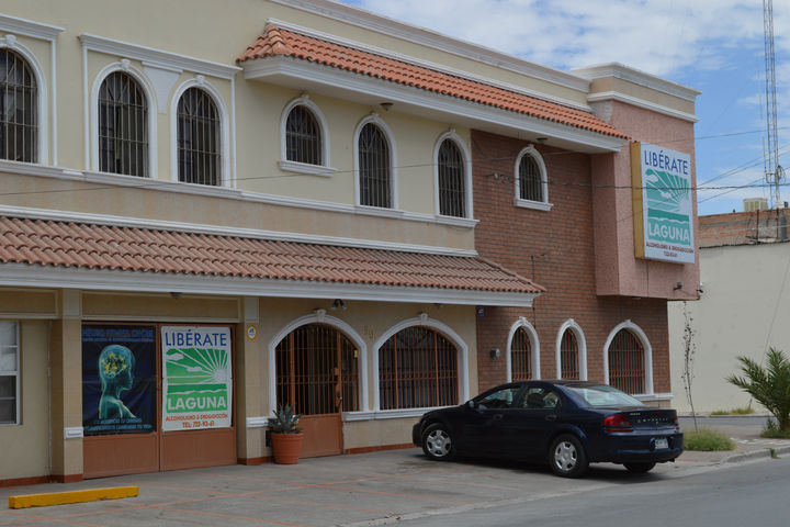 La película donde el marido con la mujer beben