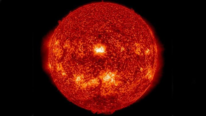 ERUPCION SOLAR erupcion solar: