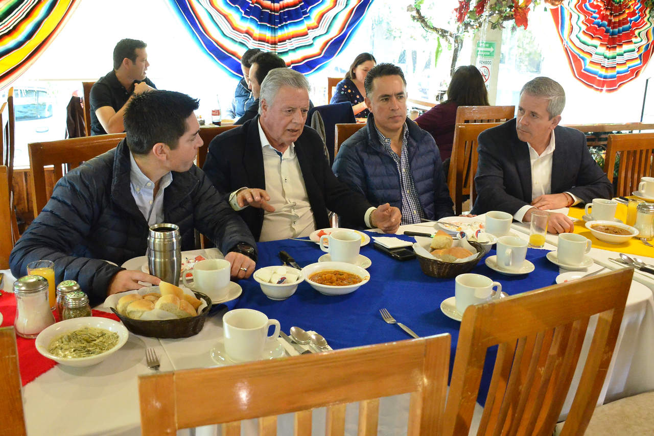 Declina Luis Fernando Salazar en su aspiración por la Presidencia de Torreón