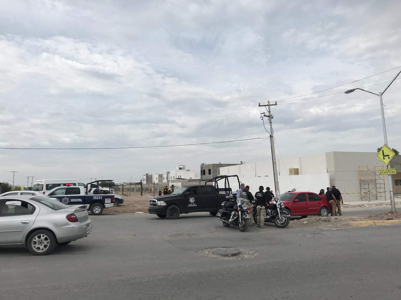 Hallan restos humanos dentro de una maleta al oriente de Torreón