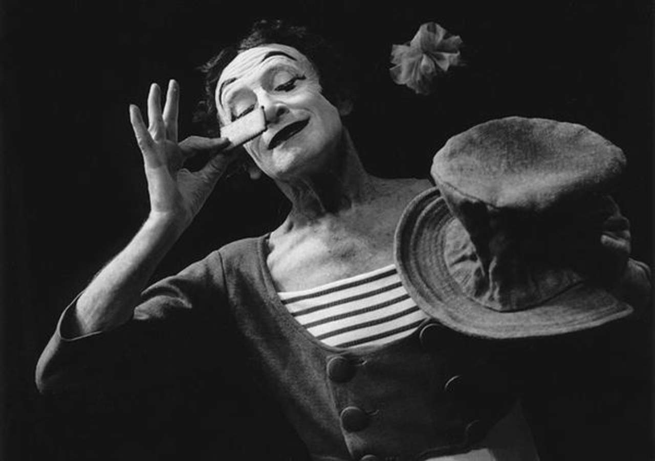   2007: Marcel Marceau's life, international mime and actor of international fame 